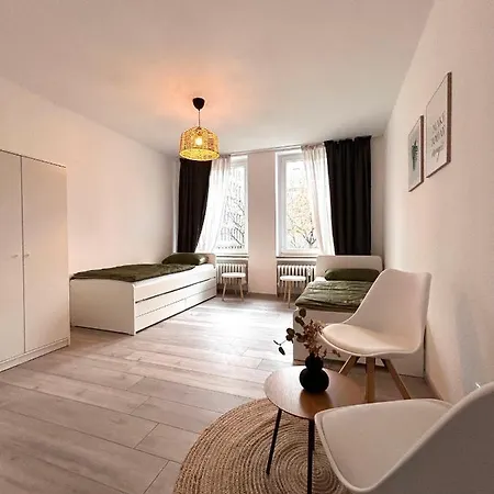 93qm-4 Rooms-wifi-city Centre Apartment