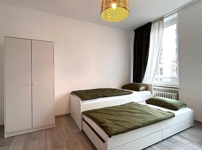 93qm-4 Rooms-wifi-city Centre Apartman *